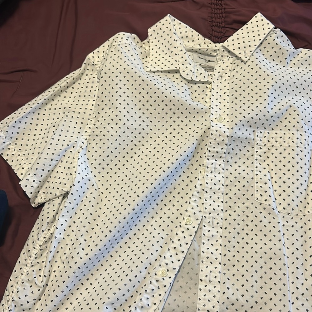 button up shirts in really good condition